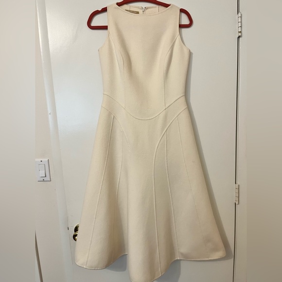Michael Kors Off-white Wool dress. Great condition! - Picture 2 of 7